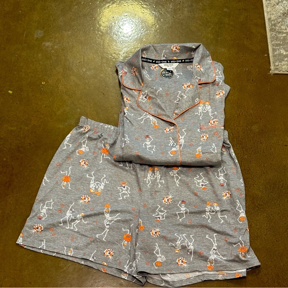 NWT Trick or Treat Halloween Pajamas | Size L